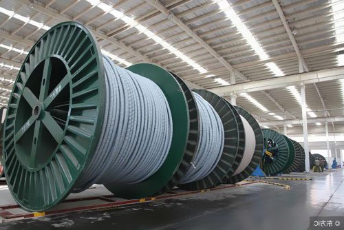 用電動彎管機彎制電纜保護管時應注意什么？